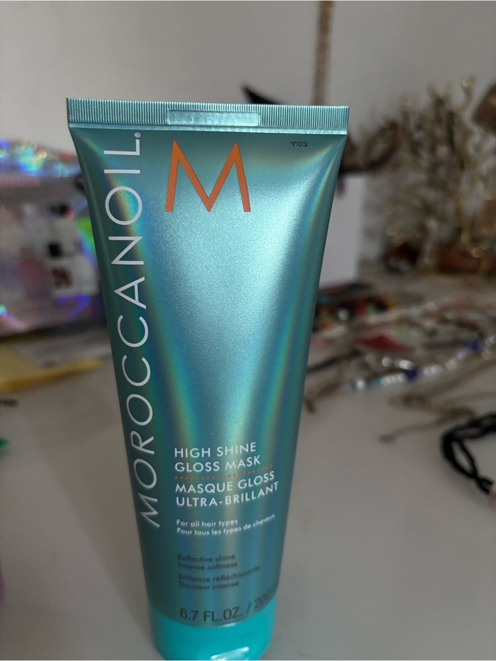 New 6.7 oz Moroccanoil High Shine Gloss mask -Sulfate, phosphate, paraben-free.